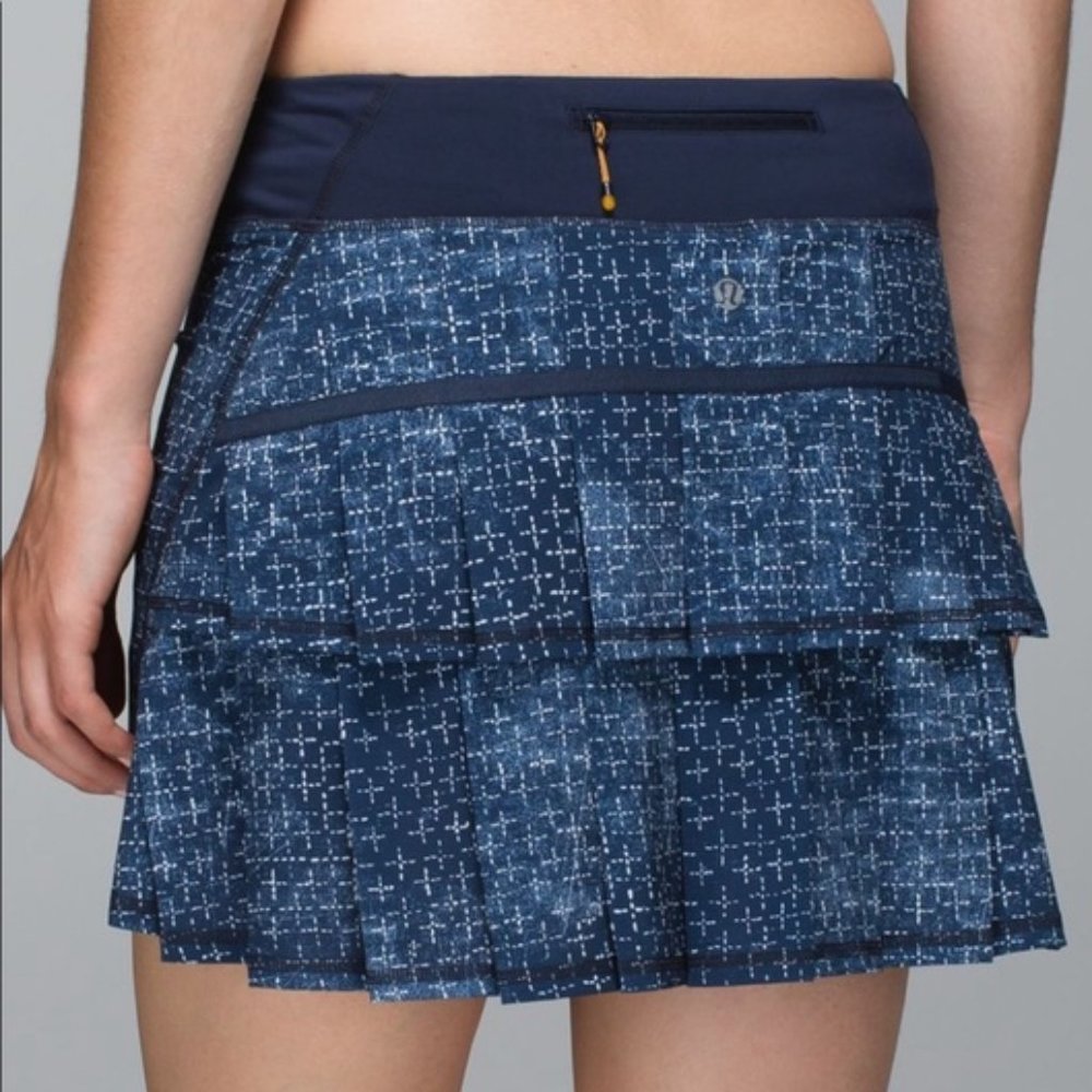 Lululemon Run Pace Setter skirt Size 4 regular